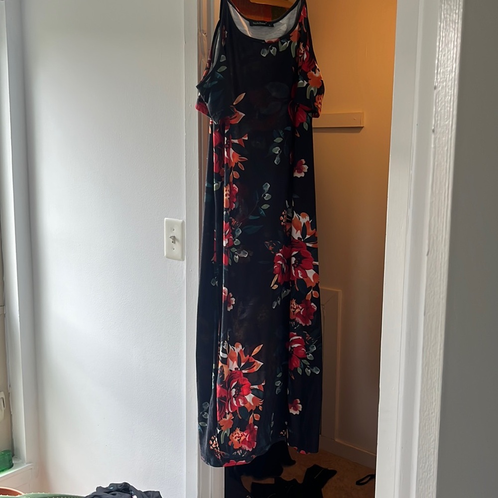Cold shoulder floral maxi dress